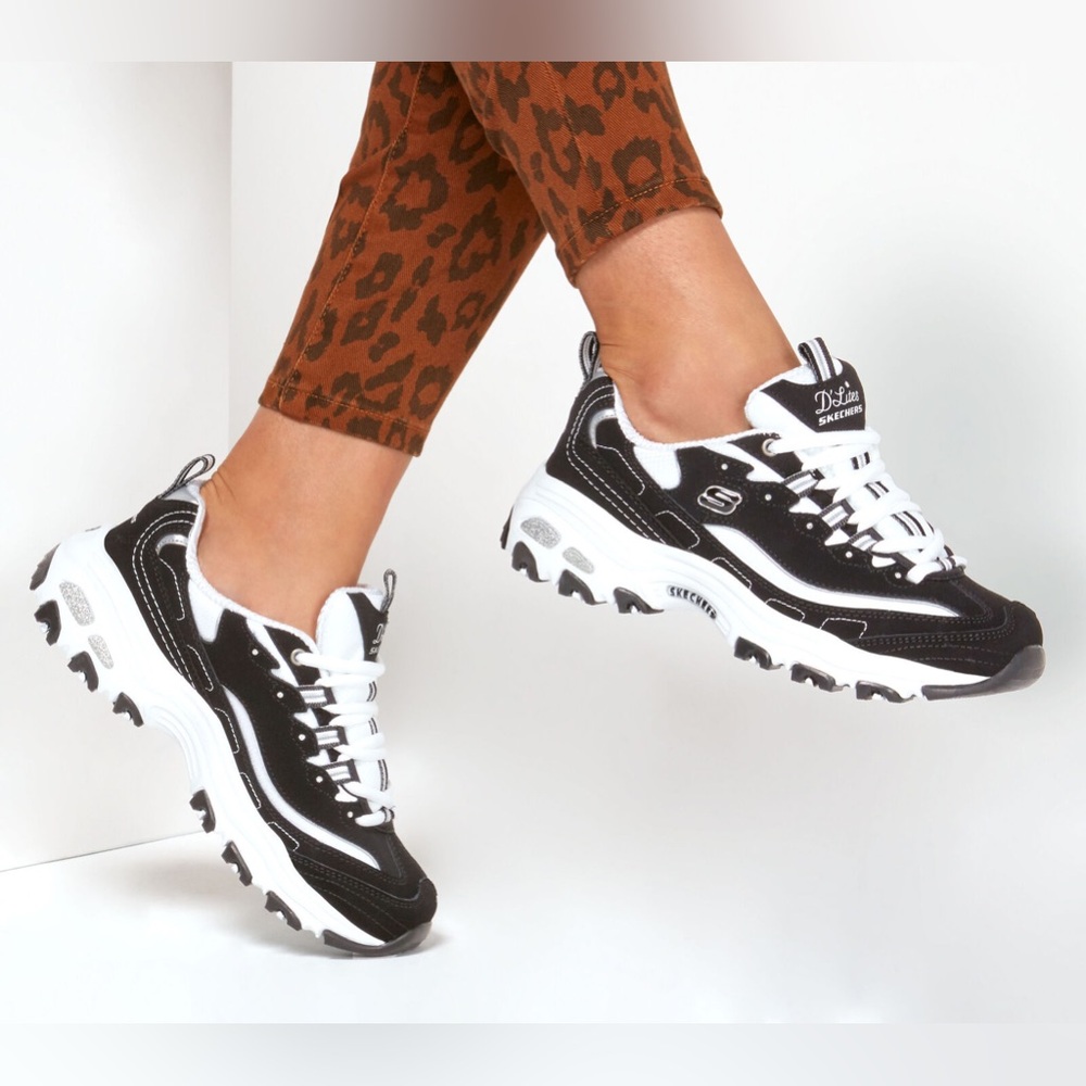 SKECHERS D’LITE SNEAKERS